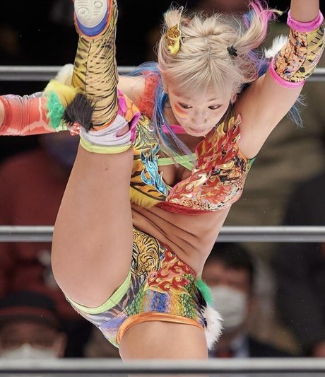 trans girls onlyfans erotic pics