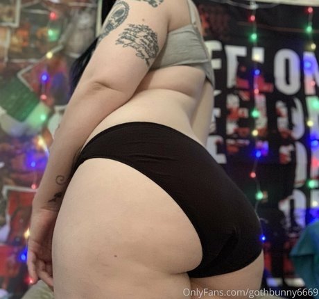 gothbunny6669 sexy star pictures