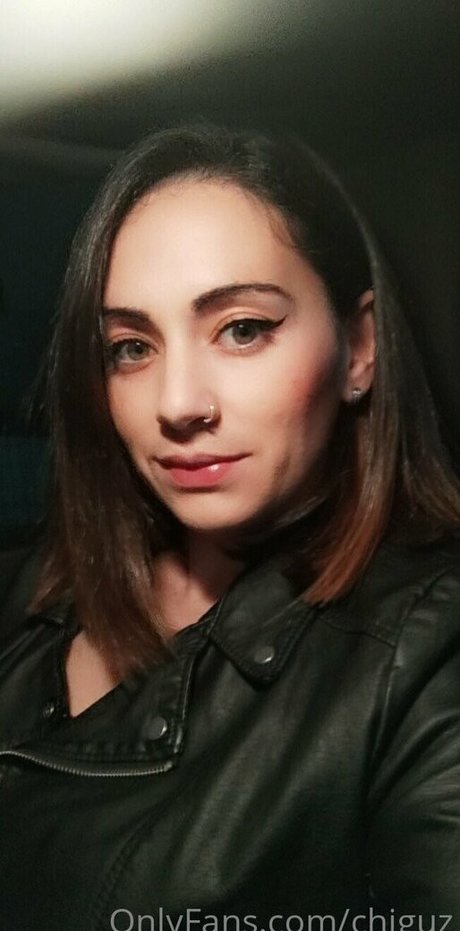 chiguz pornographic model picture