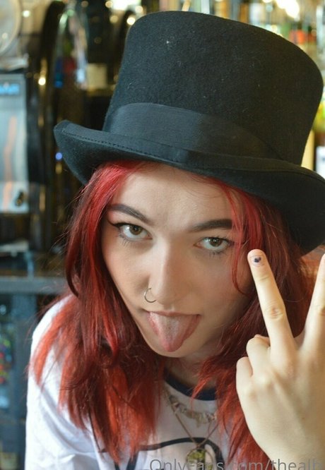 thealb naked star photo