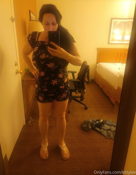 kittylee pornstar nudes pic