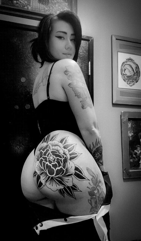 Onoez model hot photos