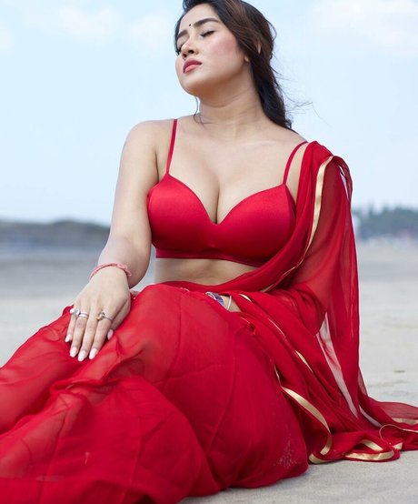 Sofia Ansari xxx model galleries