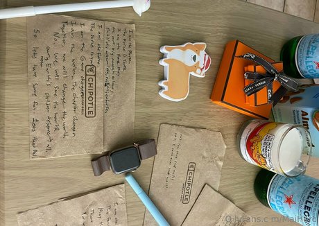 maihero sexy model image