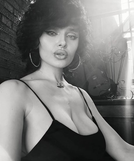 Taliyamilano naked actress galleries