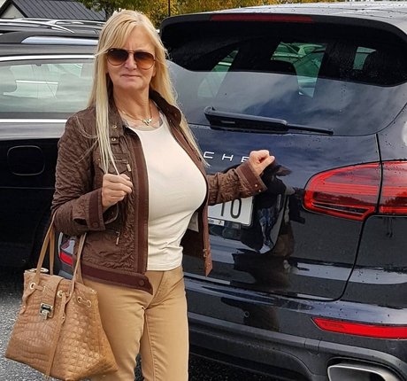 nude strip onlyfans sexy pic