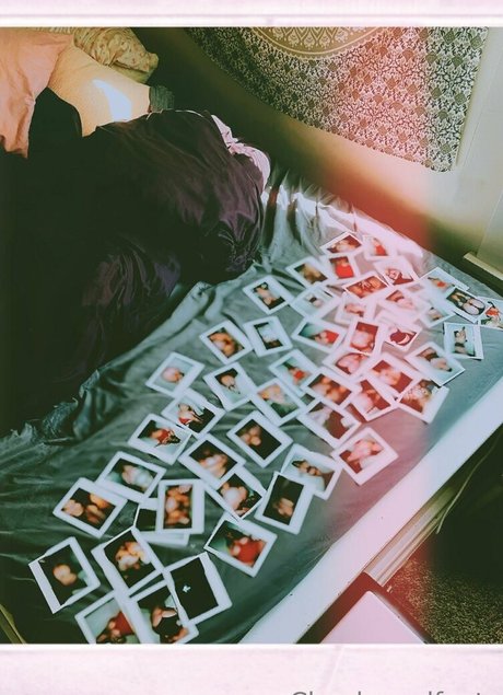 cheeksandfeetsfree naked actress pictures