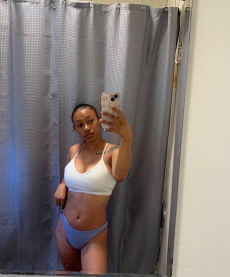 CallmeCoconasty top model picture