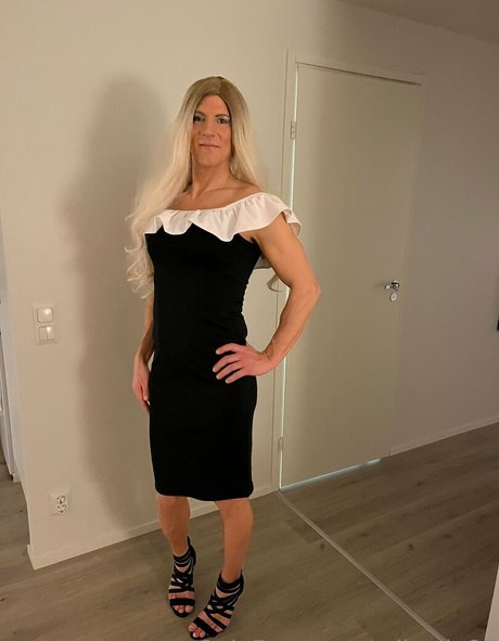 mikaela85 sex pornstar image