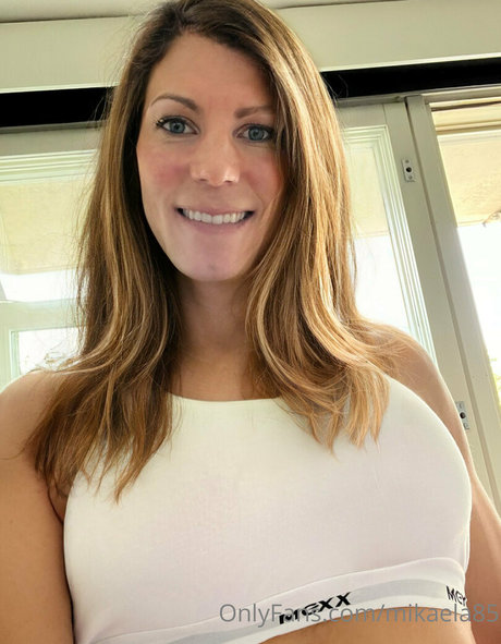 mikaela85 model sex pictures