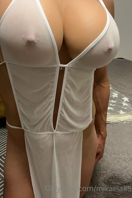 mikaela85 star nude images