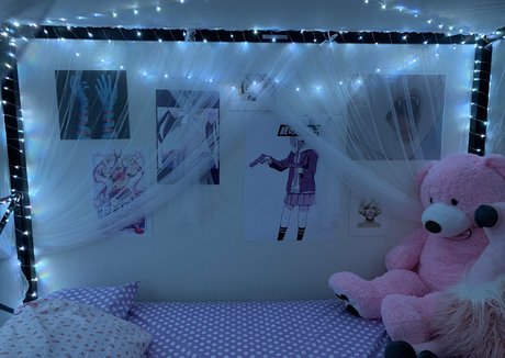 blonde natural onlyfans free nude images