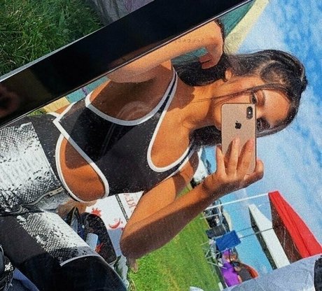 kendrathomas18 art pornstar pic