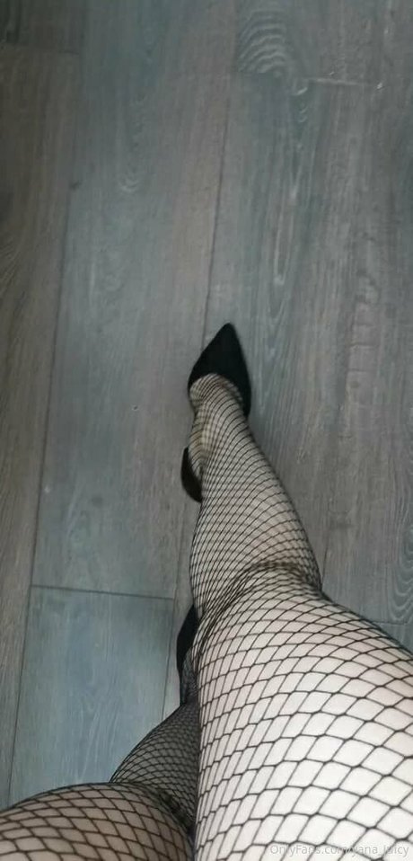 yanajuicy hot model pic