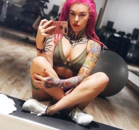 Torierobot exclusive model pictures