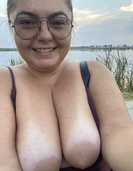 toxicannabella model nudes pic