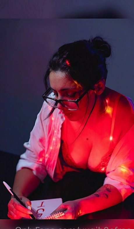 yugih0efree exclusive model images