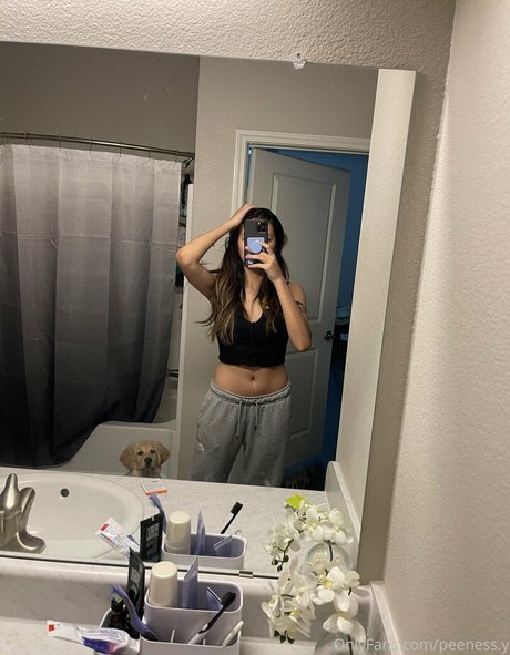 peeness y model xxx archive