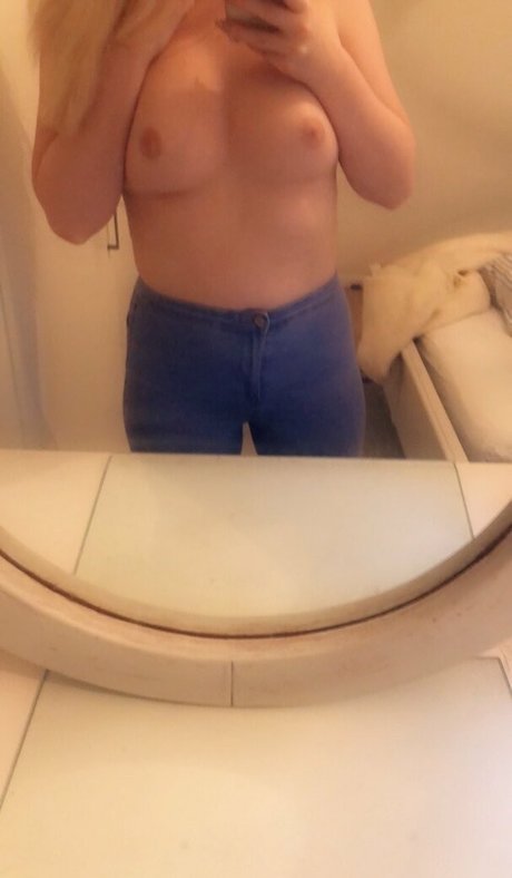 xalexissx free pornstar photos