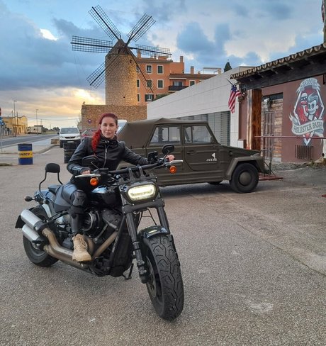 larraphoenix pretty model images