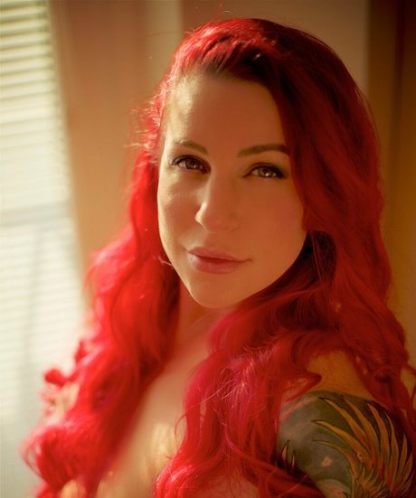 larraphoenix art star pic