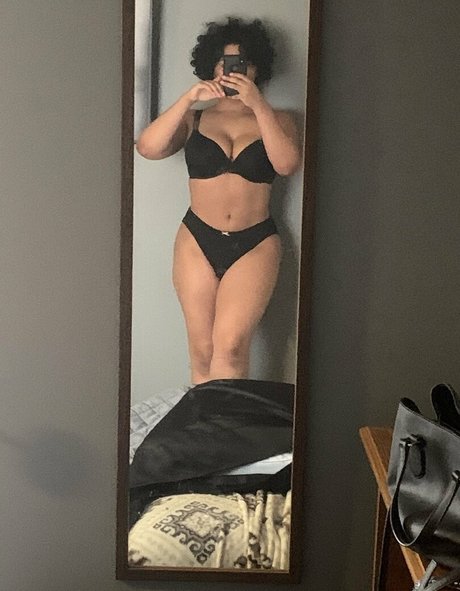 melodymonae hot pornstar pic