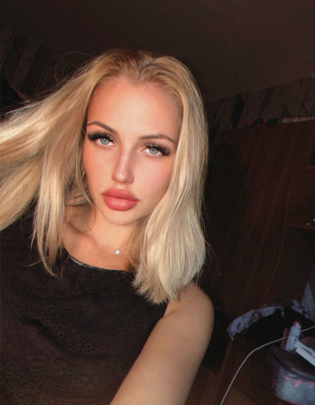 bellacherry69 nudes pornstar gallery