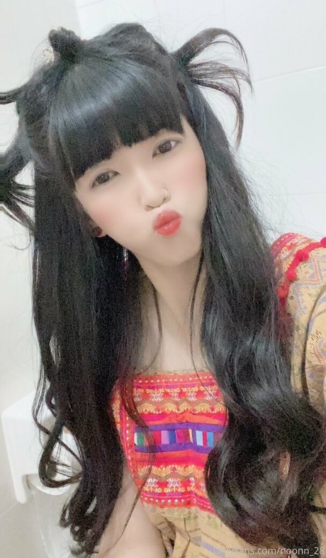 noonn 28 adult actress pictures