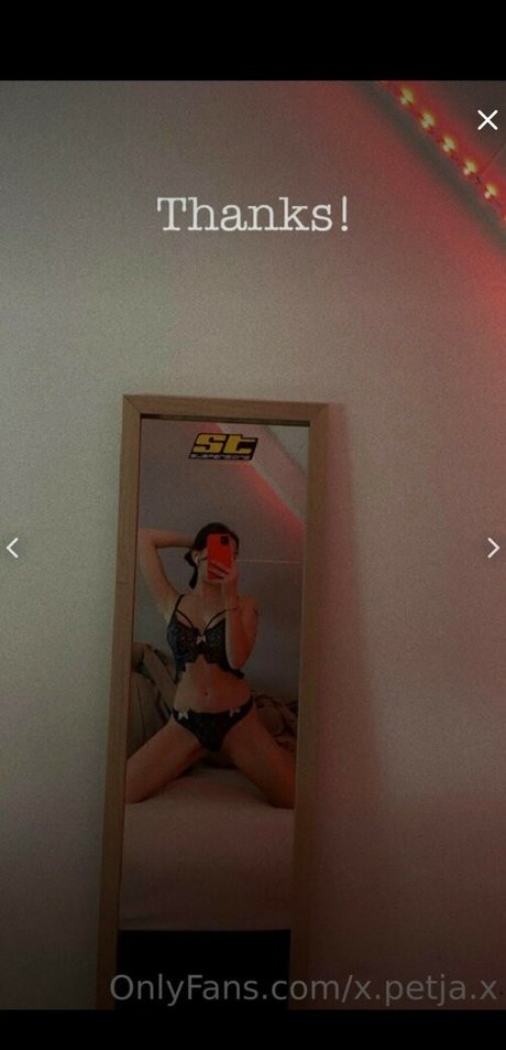 x petja x naked actress photos