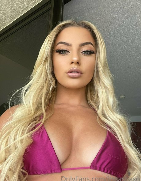 thesashaxo nude star img