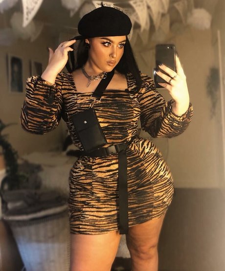 Holly Marston star free pic