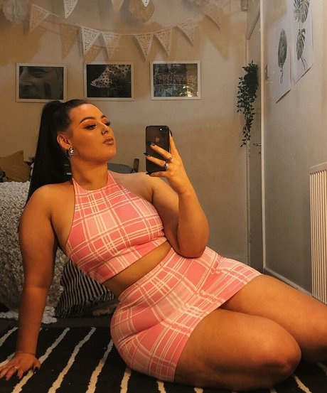 Holly Marston nude model galleries