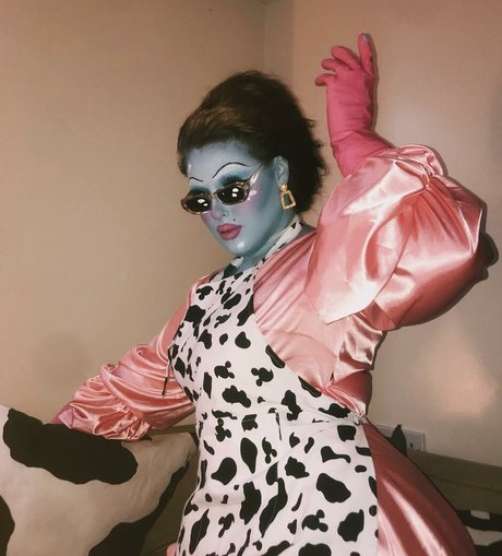 Holly Marston perfect star image