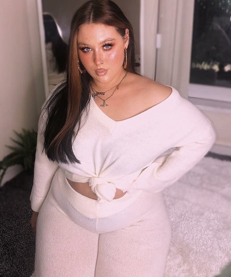 Holly Marston erotic pornstar pictures