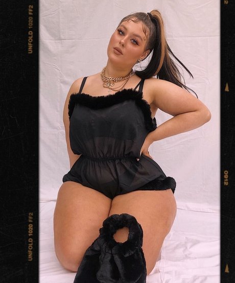 Holly Marston porn actress photo