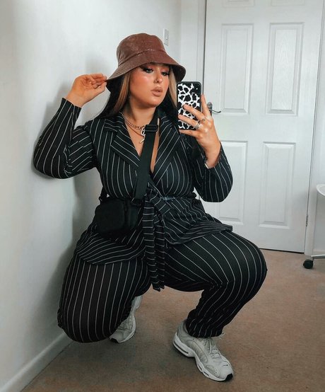 Holly Marston pornstar sex archive