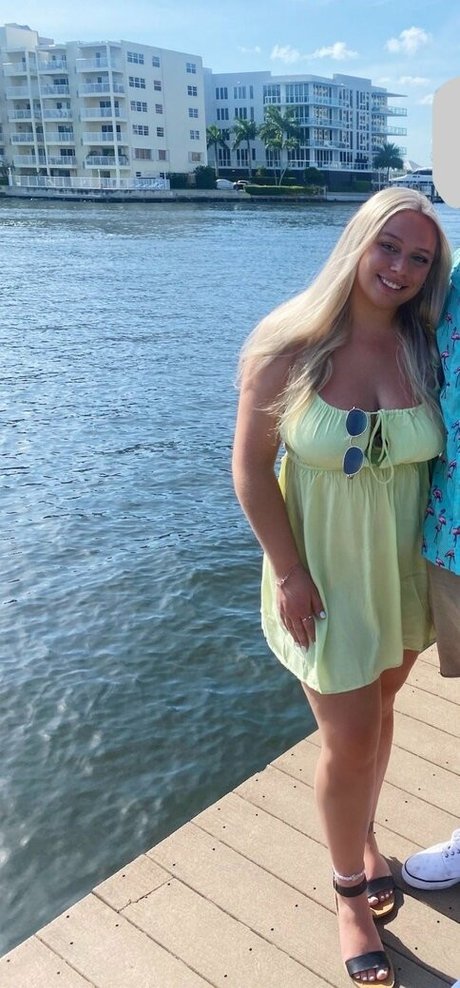 Alyssa K porn star img