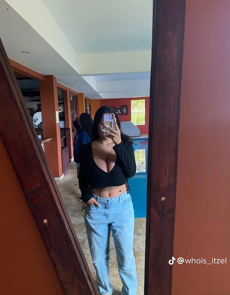 Itzel Lozano model xxx pictures