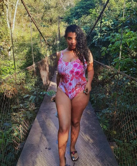 Karlamelito model nice images