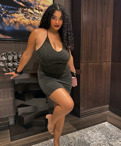 Karlamelito pretty actress gallery