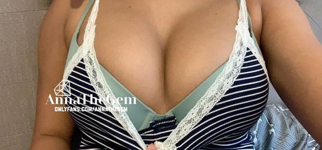 annatv sexy star img