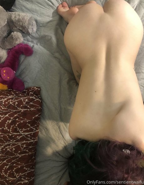 sentientwaifu sexy actress gallery