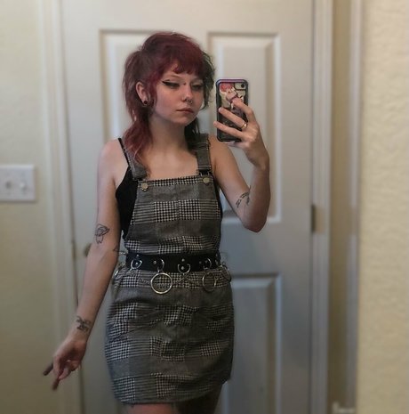 sentientwaifu nice model pic