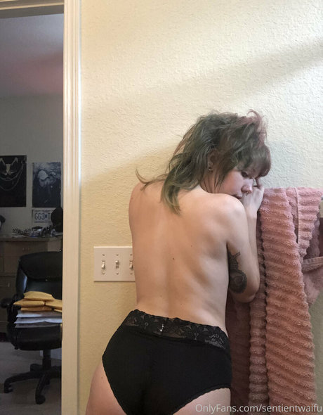 sentientwaifu pornstar hot images