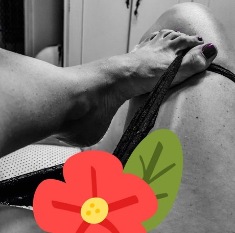 lov fetish model art archive