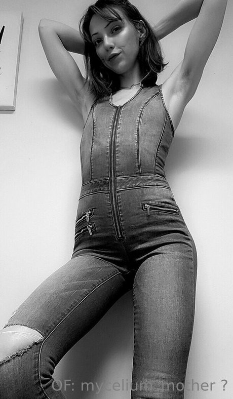 big tits threesome onlyfans free naked images