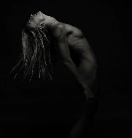 Dominiki Drakopoulou model naked gallery