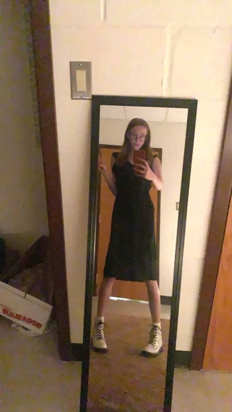 Zee R_ model porn gallery