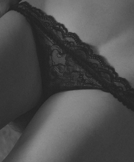 Niki Anson nude star gallery