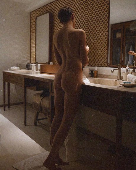 Niki Anson best actress pics